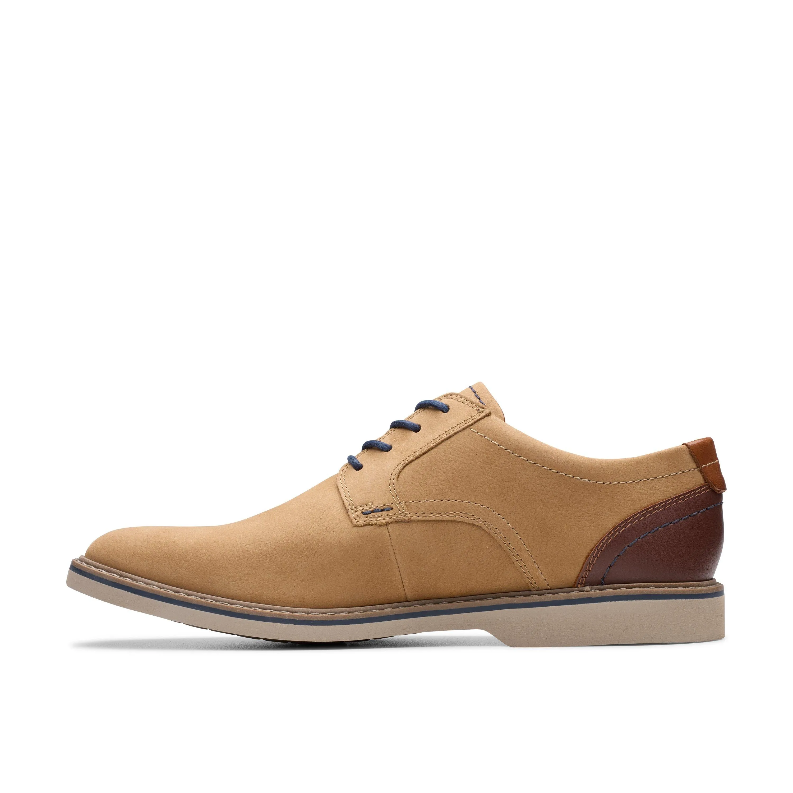 Clarks Radcliff Low in Brown Nubuck