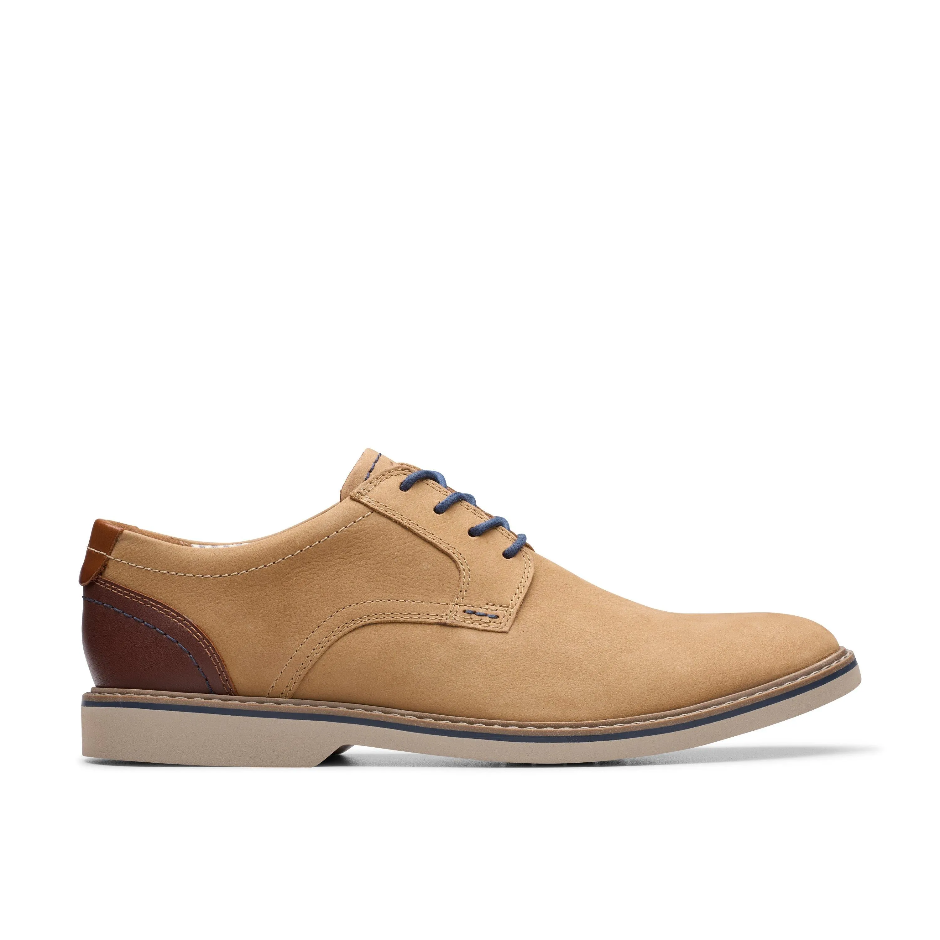 Clarks Radcliff Low in Brown Nubuck