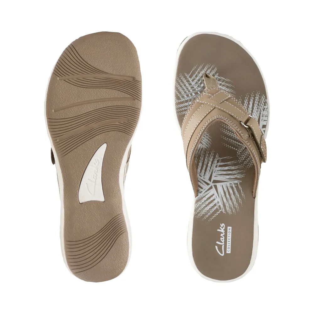 Clarks Women's Breeze Sea II Flip Thong Sandal in Taupe