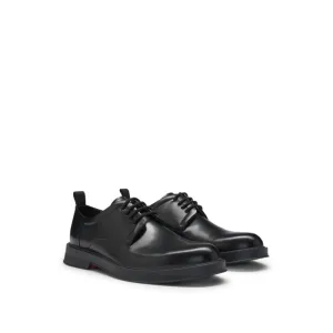 Derby shoes in brush-off leather
