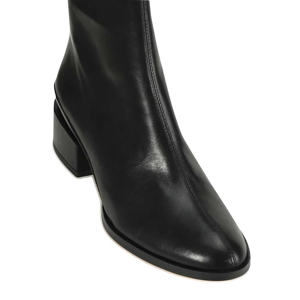 EOS Footwear Women's Cast Leather Back Zip Boot in Black