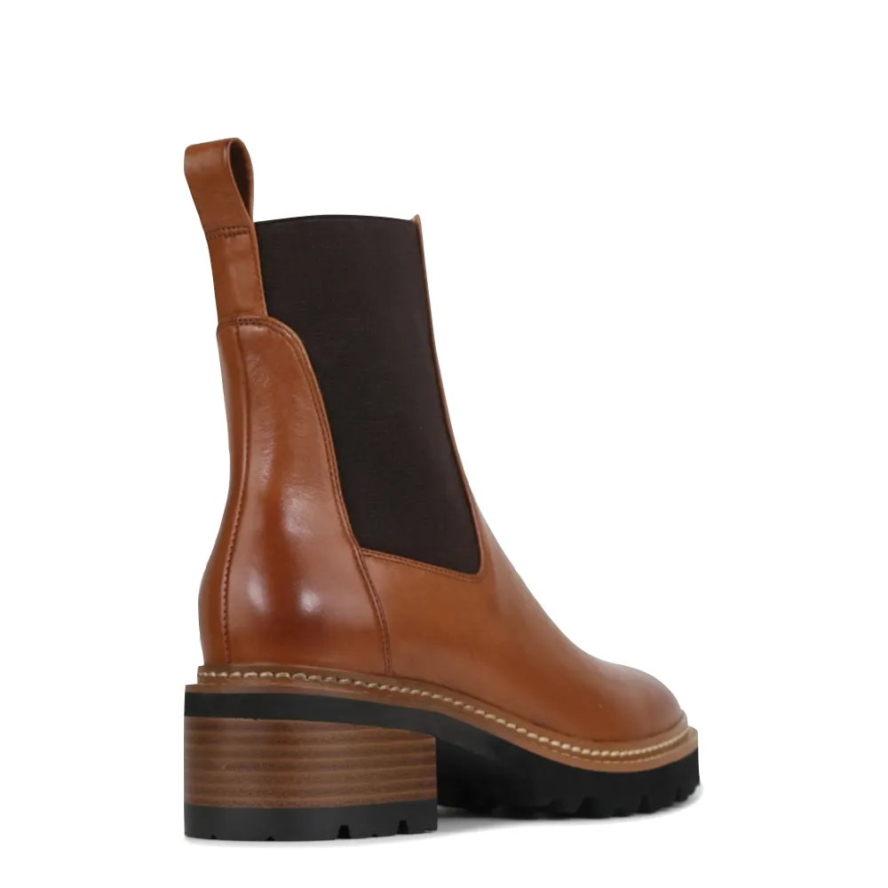EOS Footwear Women's Linear Heeled Leather Pull On Chelsea Boot in Brandy