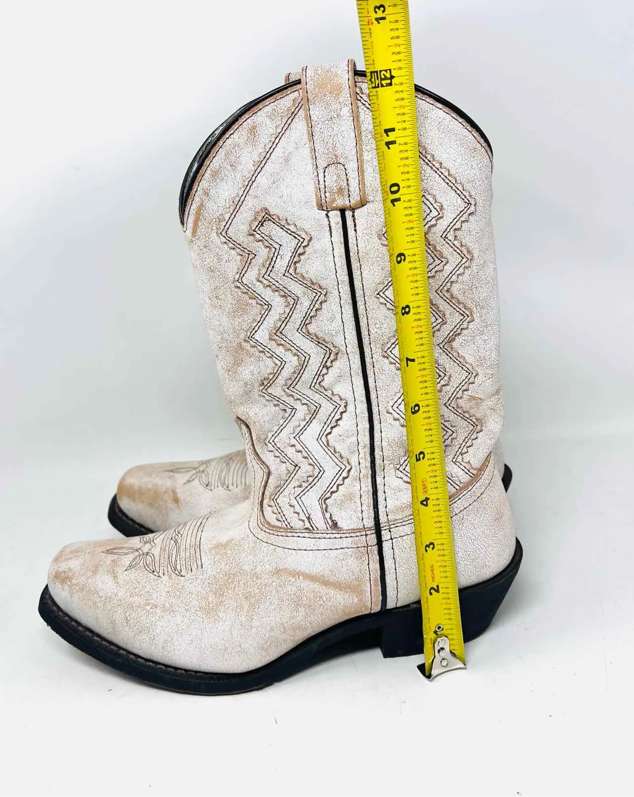 Laredo Size 9 White/Tan Zigzag Leather Shoes Boots