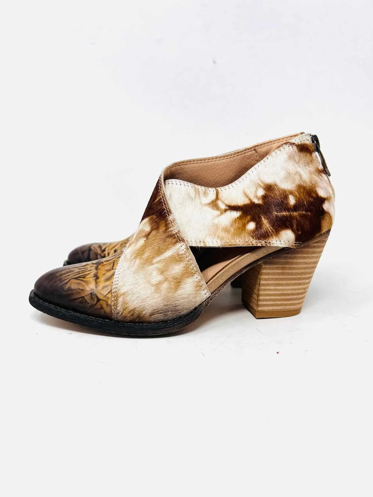 L'Artiste Size 6.5 Brown/White Crisscross Cowhide Shoes Ankle Boots