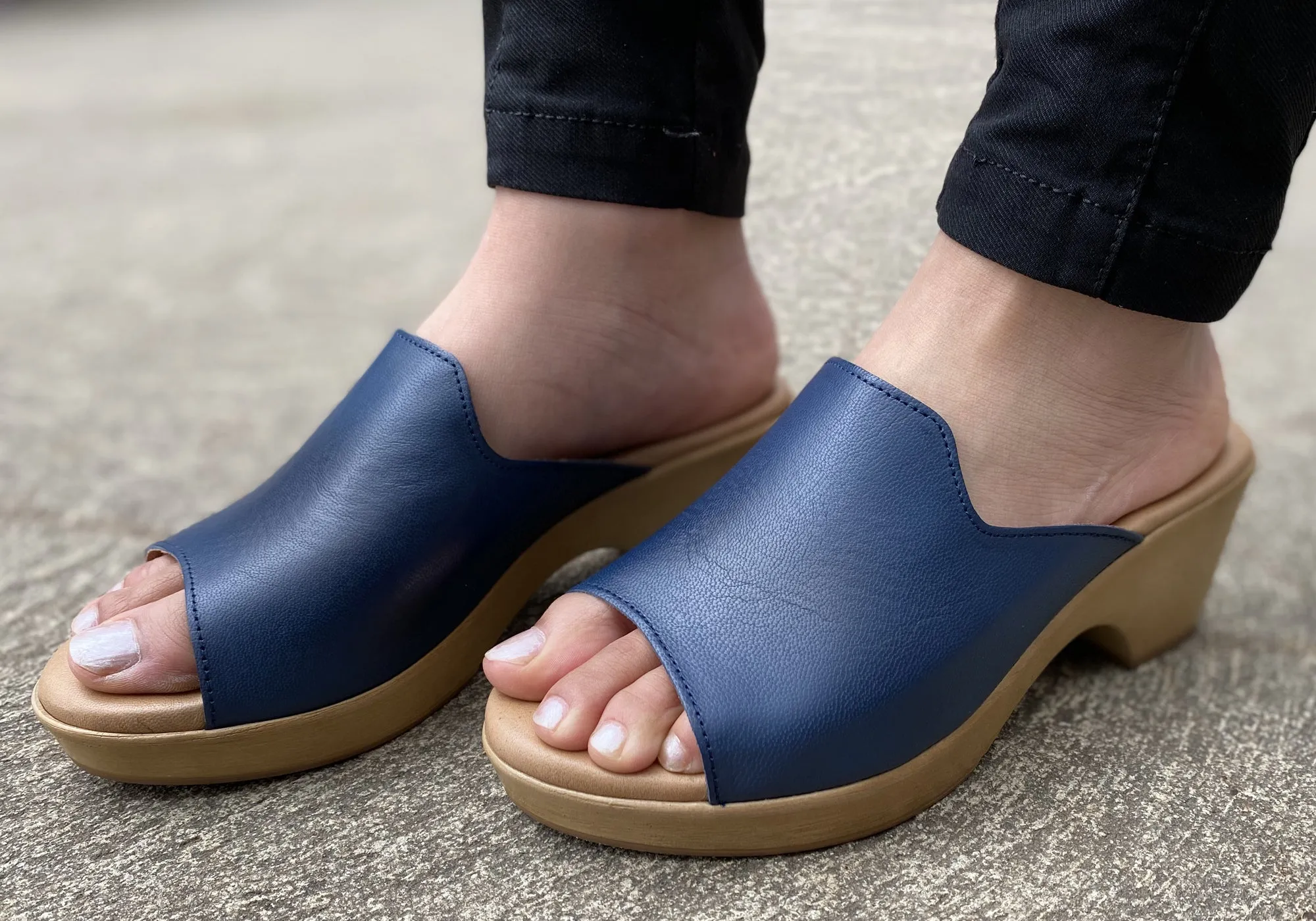 Lola Canales Trinity Womens Spanish Comfortable Leather Slide Sandals Lola Canales Shoes