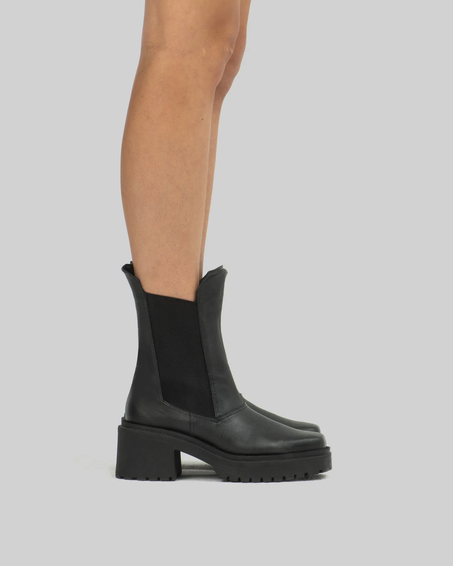 Squared Chelsea Grape Leather Vegan Boots | Black