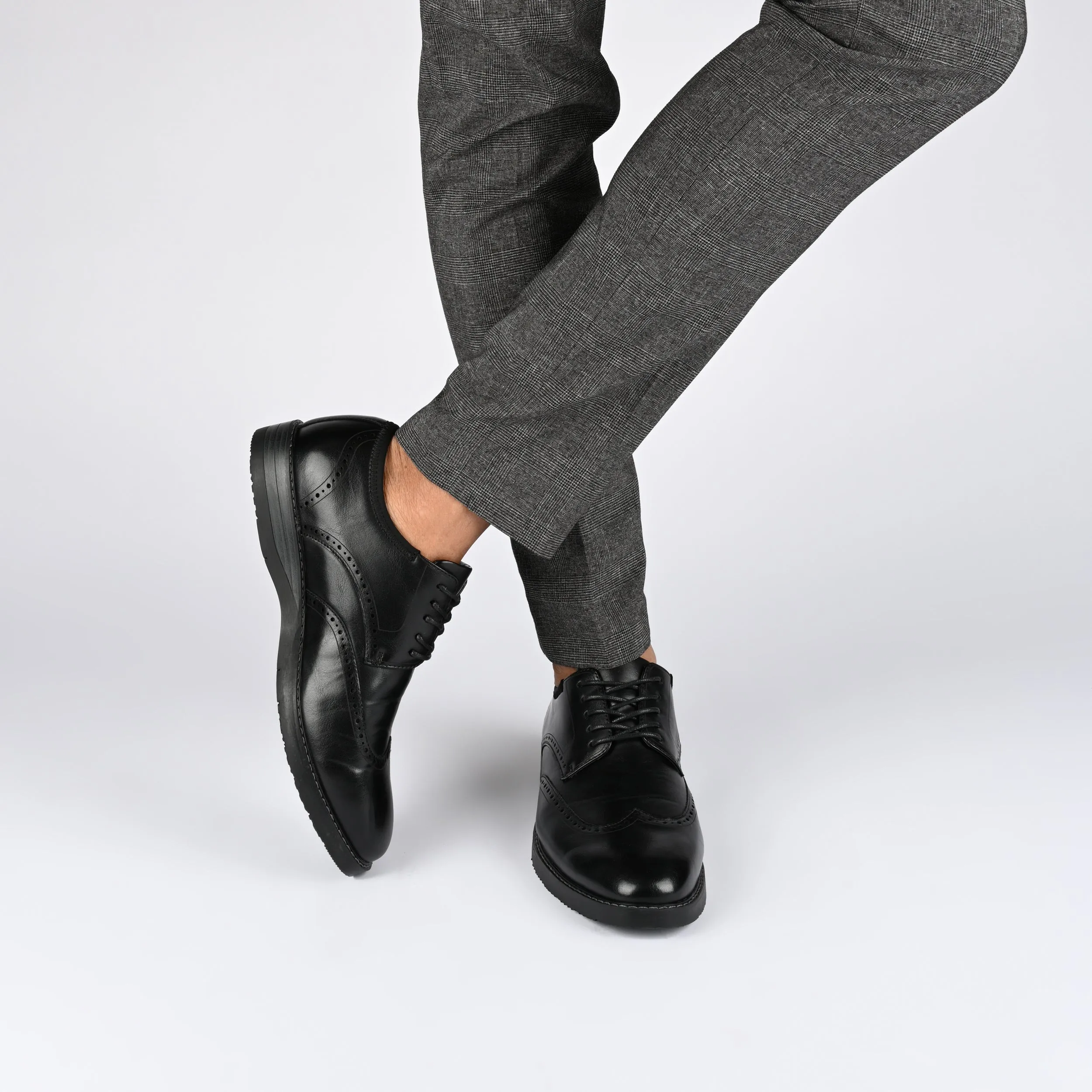 Vance. Co Ozzy Wingtip Hybrid Dress Shoe