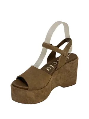 Women's Danila Old Hollywood Wedge In Fango Castoro
