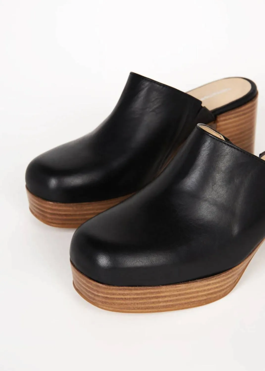 Women's Facts Platform Clog In Black