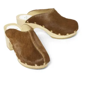 Women's Yanaki Clogs In Caramel